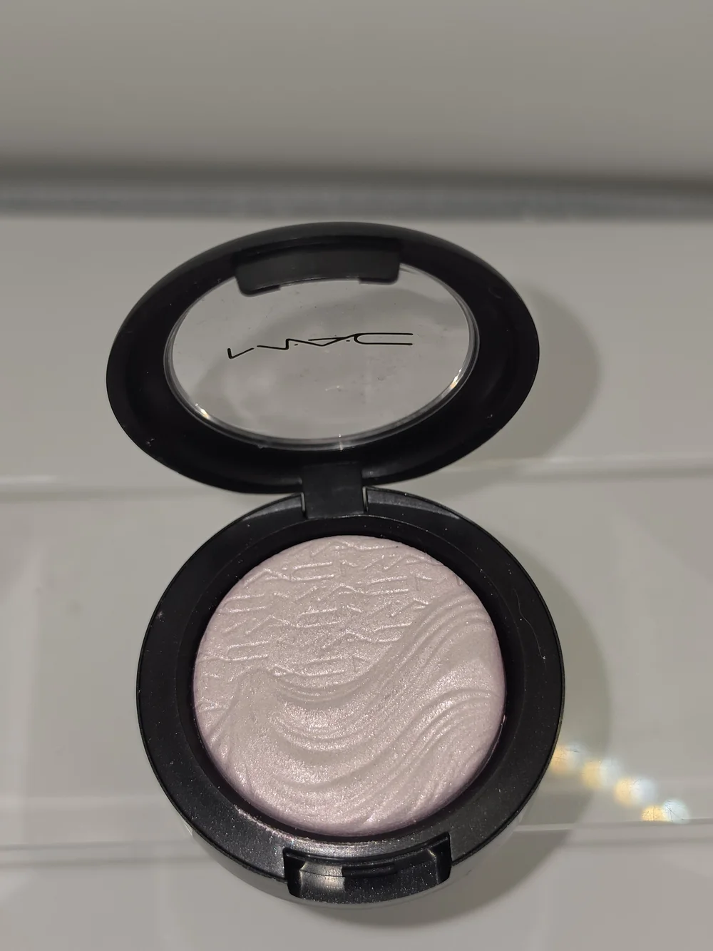 LIMITED EDITION MAC EXTRA DIMENSION EYESHADOW- 